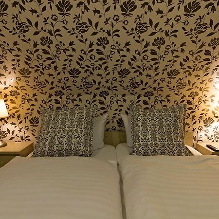 Hotel Palatino Sundern Rum bild