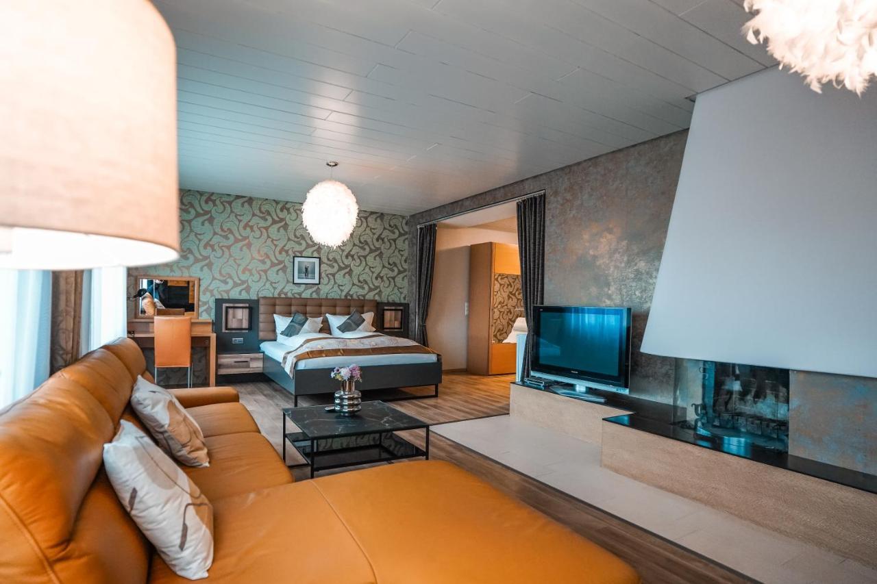Hotel Palatino Sundern Exteriör bild