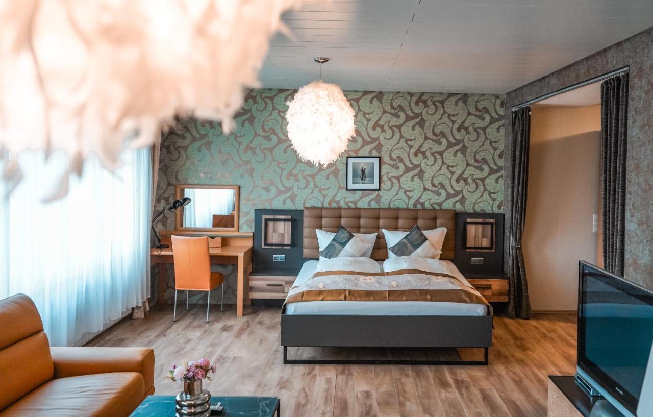 Hotel Palatino Sundern Exteriör bild