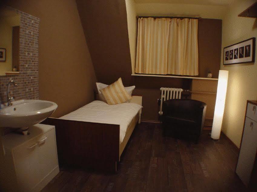 Hotel Palatino Sundern Exteriör bild